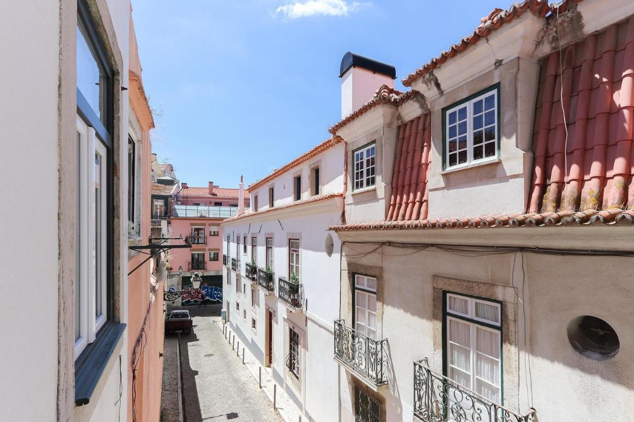 Апартаменты Bairro Alto Bright By Homing Лиссабон Экстерьер фото